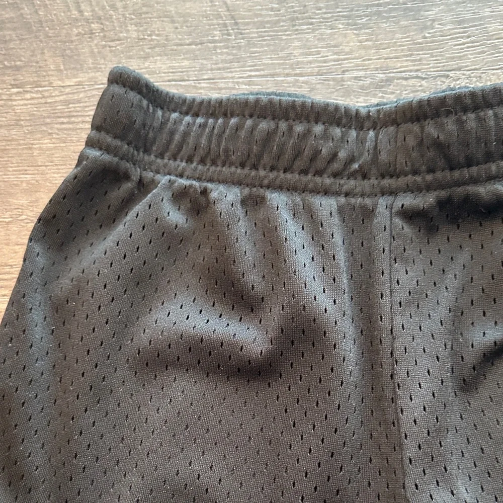 Nike‎ size 6 Black Performance Athletic Mesh Shorts
